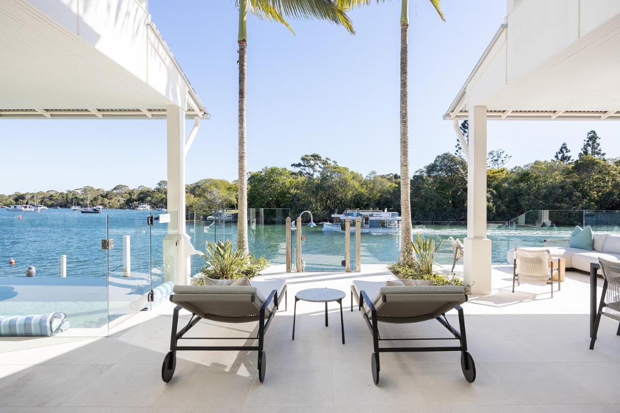 Iluka, Luxurious Riverfront Retreat Villa Noosa Heads Exterior photo